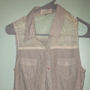 Sleeveless Stripped and lace button up